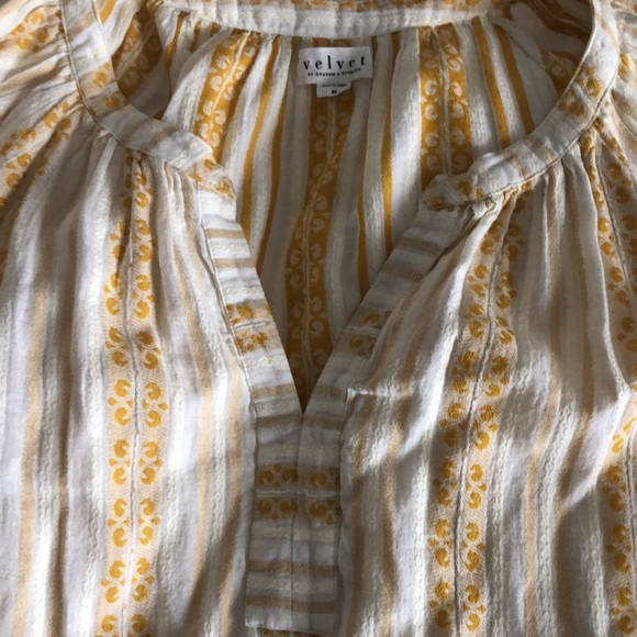 Velvet by graham and spencer comfy popover top with long sleeves. - Picture 3 of 5